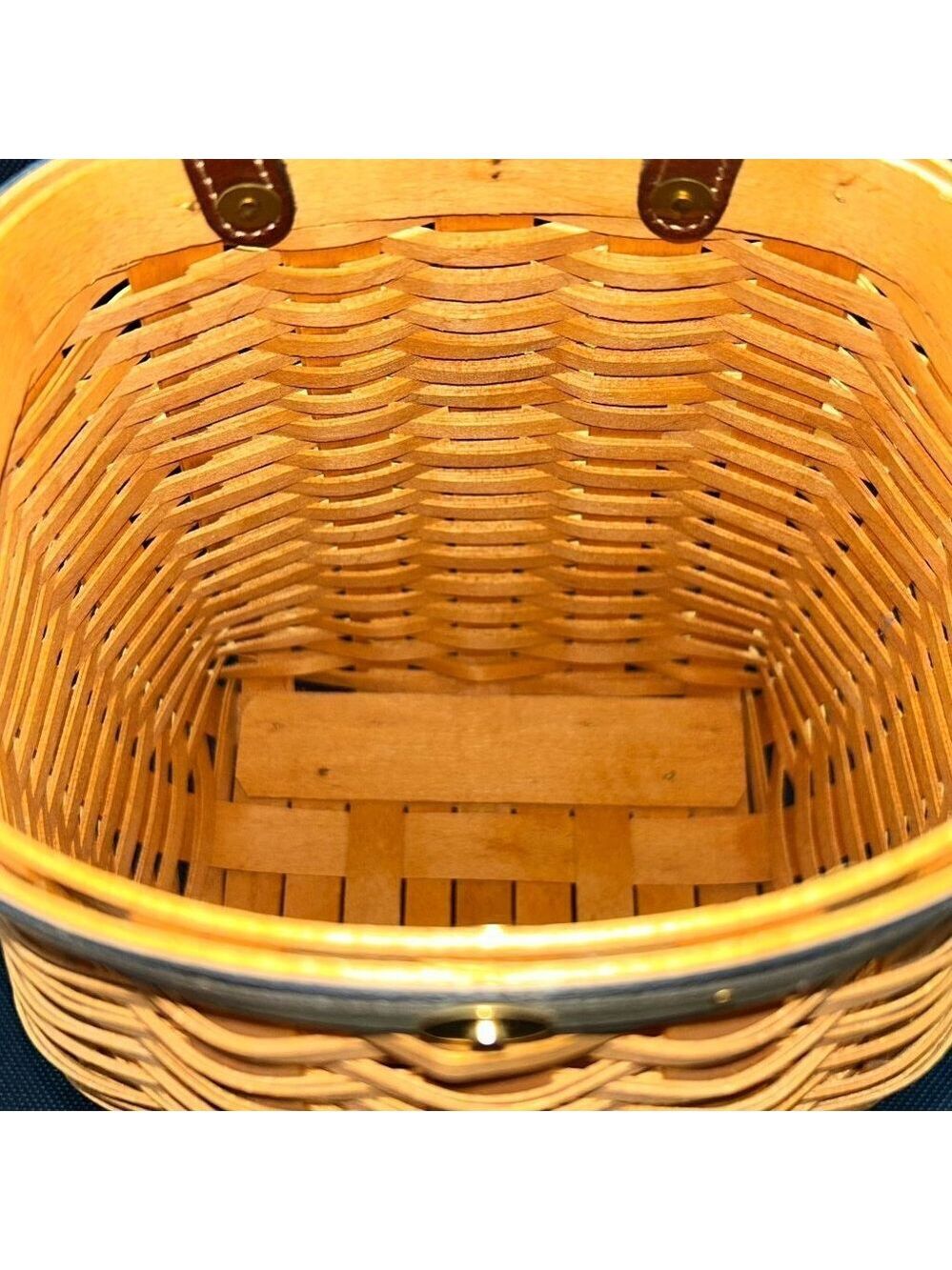 Longaberger 5 year anniversary charter member basket with COA - Picture 3 of 6